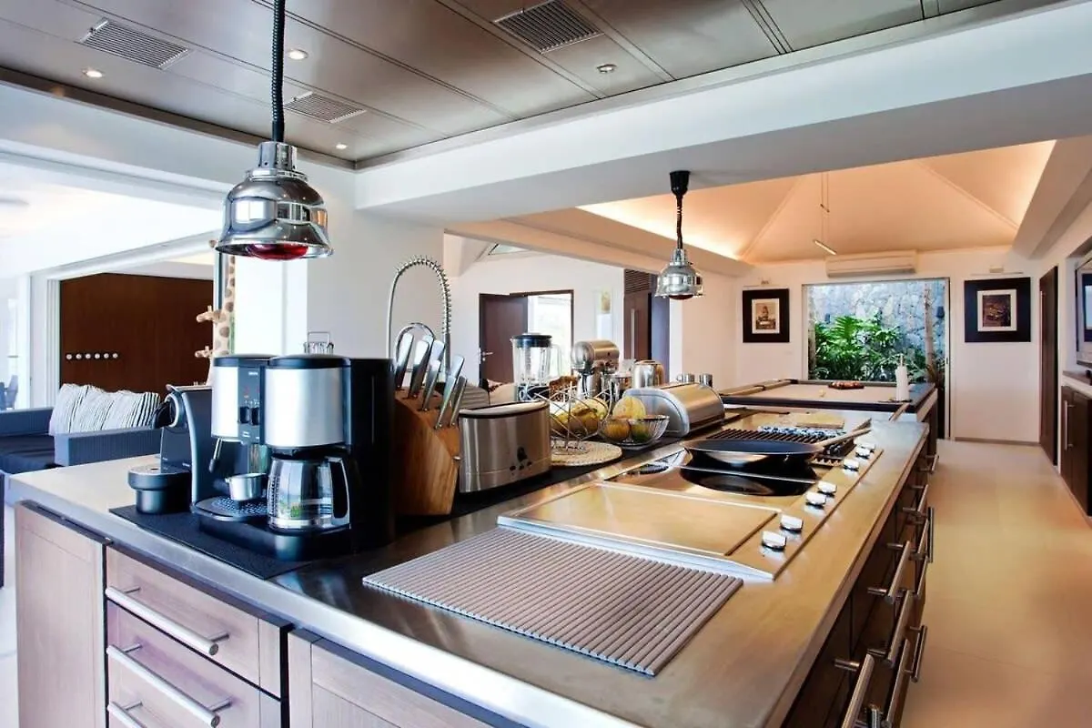 4BR - Futuristic Villa Γουσταβία 0*,  Saint Barthelemy