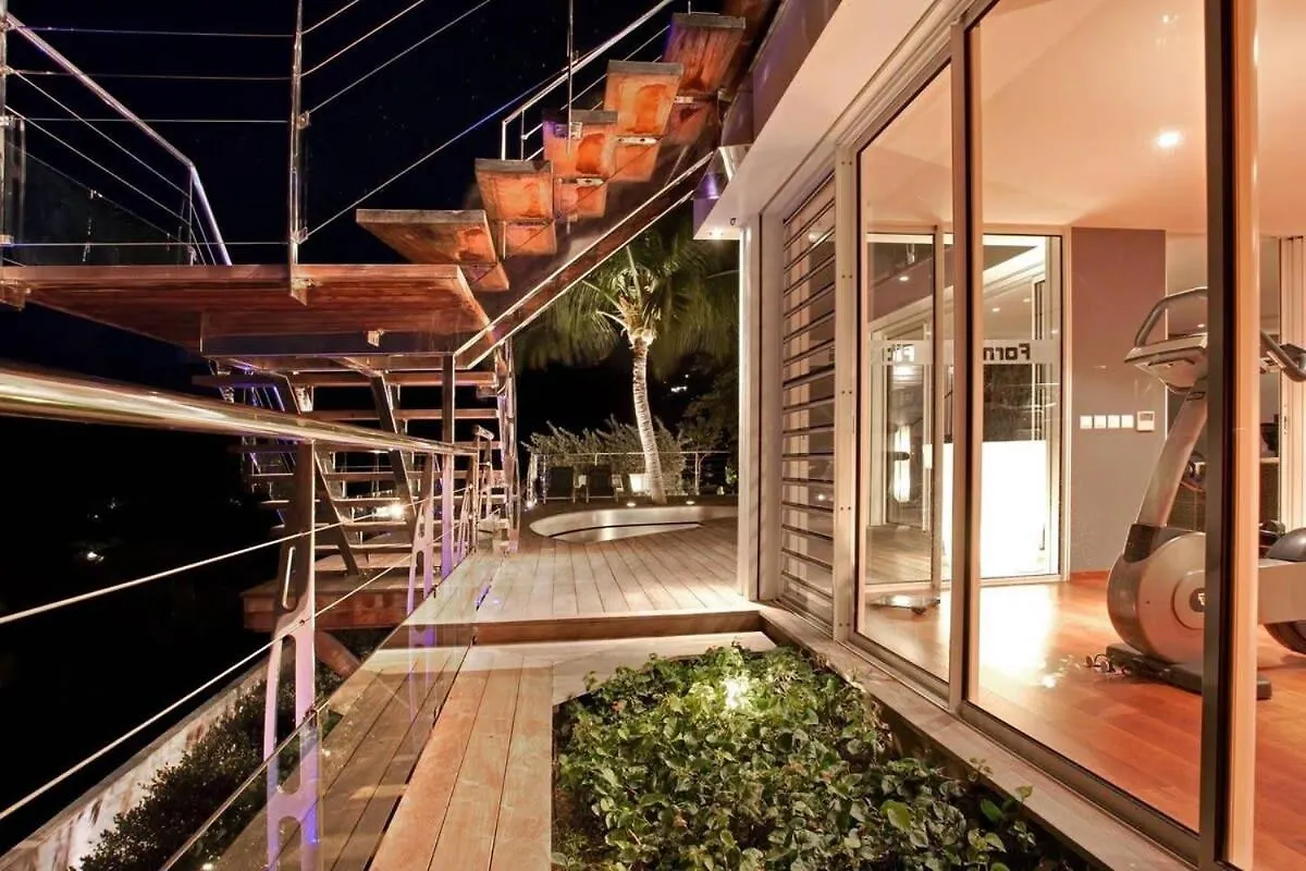 4BR - Futuristic Villa Gustavia