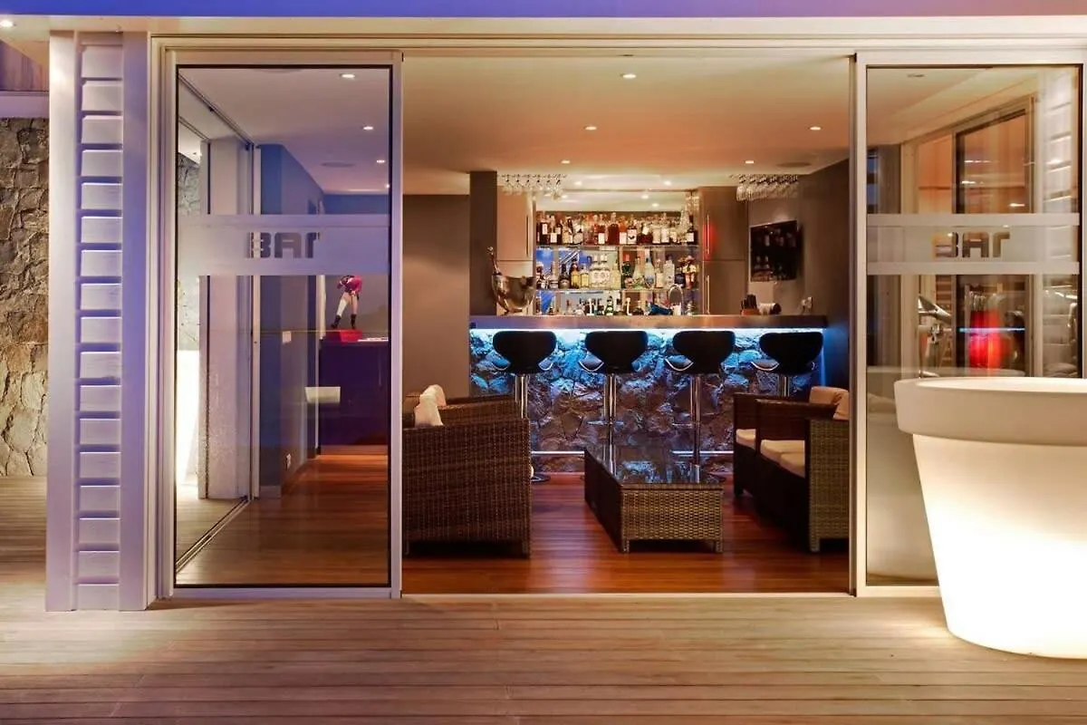 4BR - Futuristic Villa Gustavia
